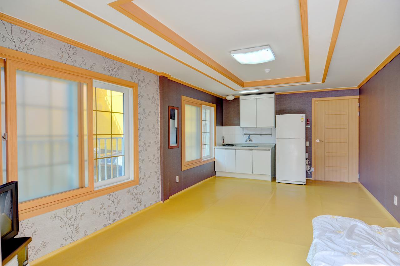 Sungbo Youth Hostel Mungyeong Bagian luar foto